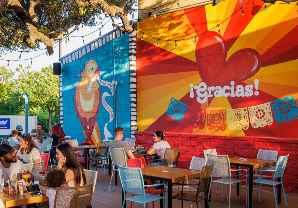 MamaBetty_sTexMex_PatioAmbience-67